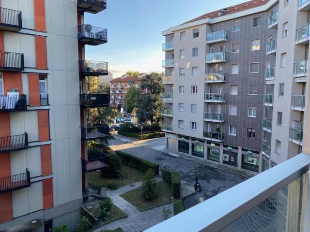 Apartment Zurigo Милан Экстерьер фото